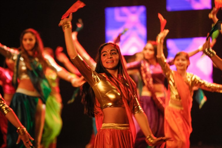 Tribe Dance Hold Your Dream 